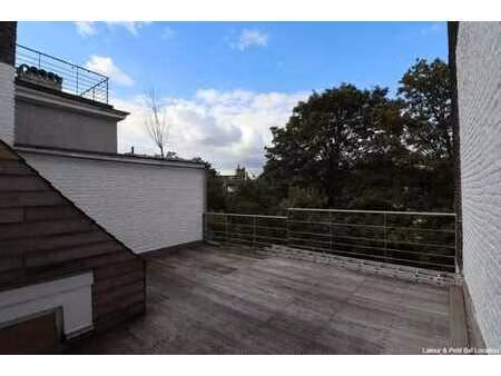 voltaire  à deux pas du parc josaphat