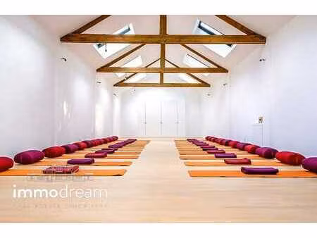 brugmann-vanderkindere  salle polyvalente avec parking vélo