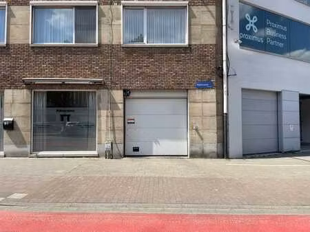 staanplaats te huur aan het raghenoplein in mechelen