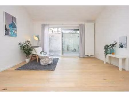 maison avec 3 chambres et terrasse près de la gare saint-pie