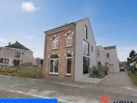 maison 3 chambres  jardin  garage à rénover.