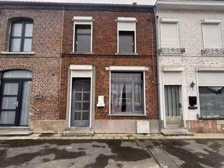 maison 2 chambres à louer dans le centre de boussu!