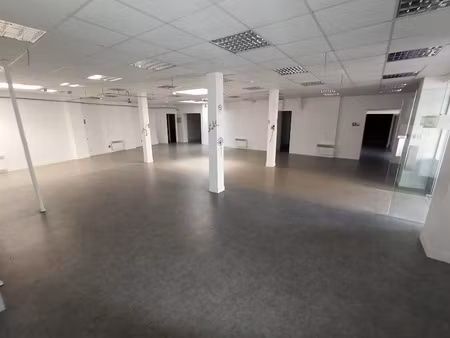 vente locaux professionnels 257 m² à saint-junien (87200)  219 200 €