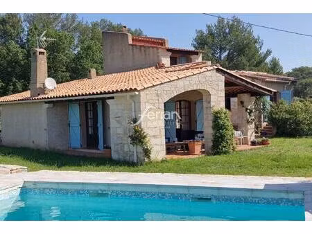 a vendre villa avec piscine à sillans la cacade sur un terrain