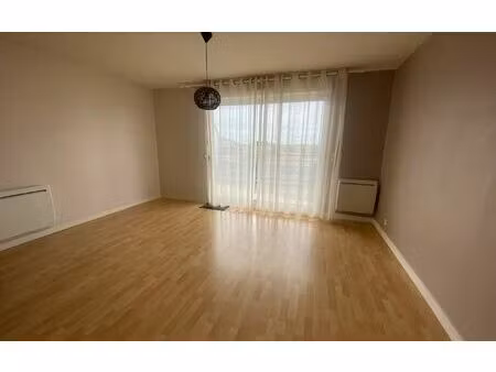 location appartement  m² t-2 à aytré  680 €