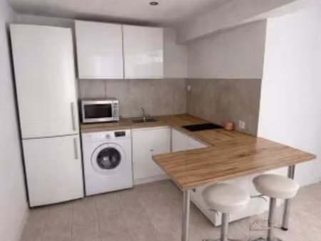location meublée appartement 1 pièce 25 m² à oyonnax (01100)  420 €