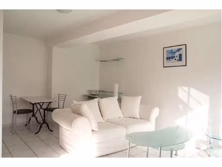 location meublée appartement 2 pièces 26.98 m² à lescar (64230)  450 €