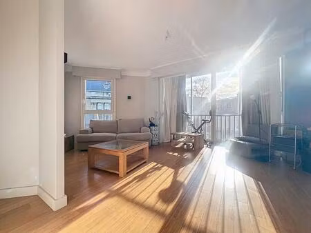 saint maur  plein centre  2p  tres lumineux  ascenseur  cave  box