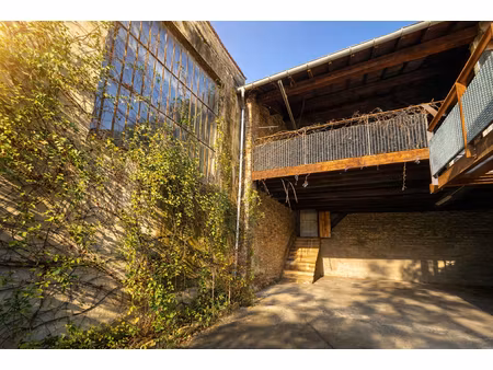 sublime grange à réhabiliter en plein centre de chavanay