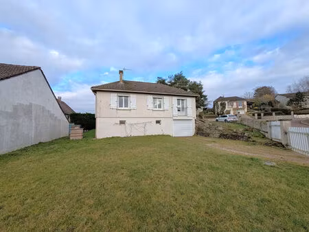 maison centre de toucy tous les commerces à pieds de 84m² sur jardin de 700m²