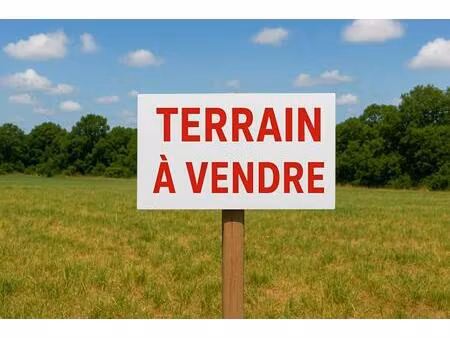terrain familial et pratique – 360 m² – 138 000 €