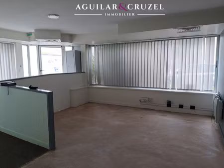 à vendre -- bourges  quartier charlet bâtiment à usage profes