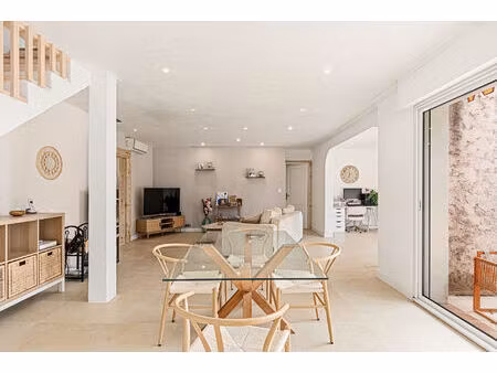 vente maison 5 pièces 143 m² saint-cézaire-sur-siagne (06530)