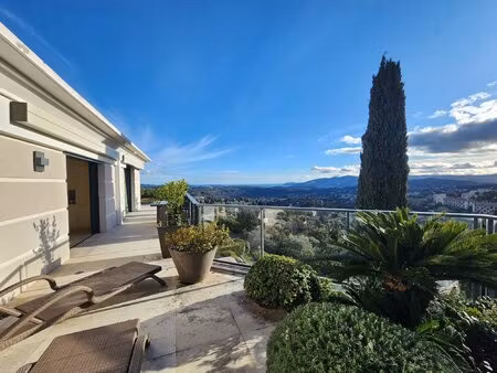 villa sur le toit & jardin suspendu – le sommet du luxe à gra