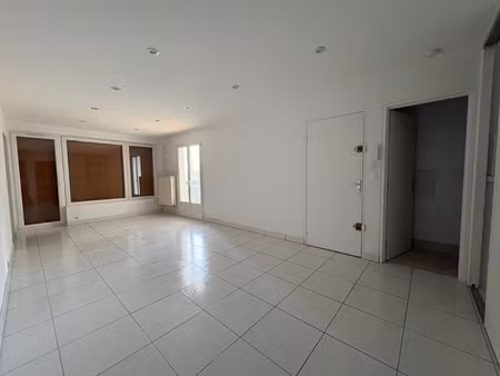 appartement t3 avec loggia joue les tours