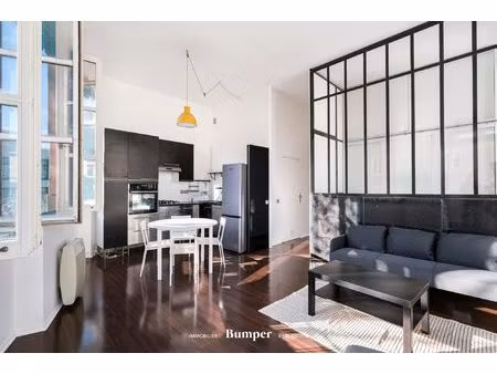 t2 meublé place voltaire