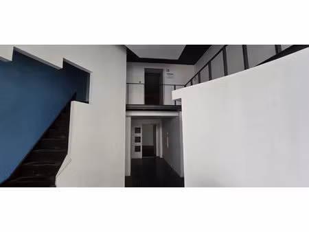 à louer local commercial de prestige lyon 3  limite lyon 6