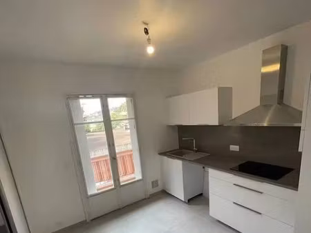 location appartement 3 pièces 75 m² à saint-andre-de-la-roche (06730)  1 480 €