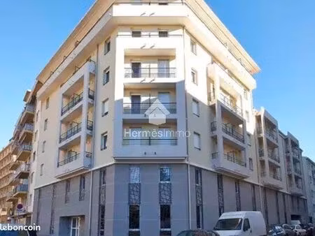 studio 1 pièce 23 m²