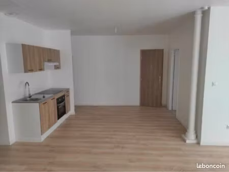 appartement 65m2 refait à neuf