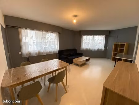 t3 meublé 61 m2 métro saxe - garibaldi