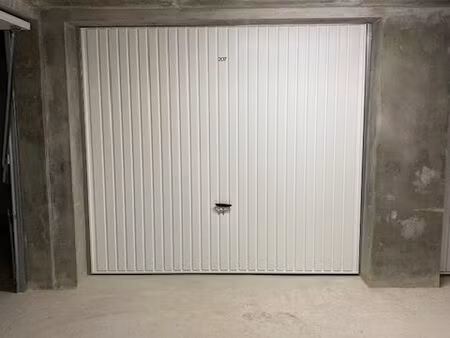 garage à louer