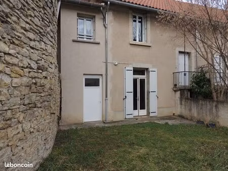 petite maison 65 m² avec jardin et garage  près du centre ville