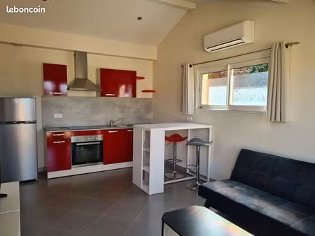 appartement t2 meublé  climatisé avec extérieur et parking