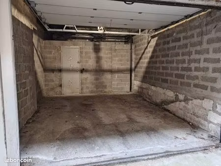 garage privatif à louer – avignon intra-muros (rue félix gras)