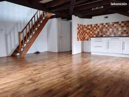 loue appartement 60m2 laon ville haute