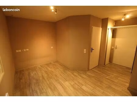studio 1 pièce 19 m²