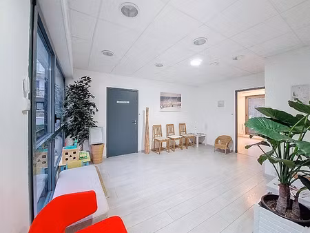location locaux professionnels 20 m² à sainte-luce-sur-loire (44980)  550 €