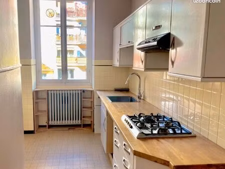 appartement 3 pièces 74 m²