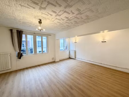 location appartement 3 pièces 80 m2 à coulommiers