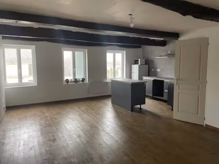 location meublée duplex 3 pièces 59.86 m² à mauzé-sur-le-mignon (79210)  700 €