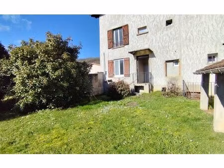 location appartement  m² t-2 à saint-maurice-de-beynost  940 €