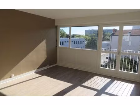 location appartement  42.87 m² t-2 à villeurbanne  766 €