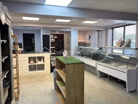 local d'activités de 140 m² à harcourt