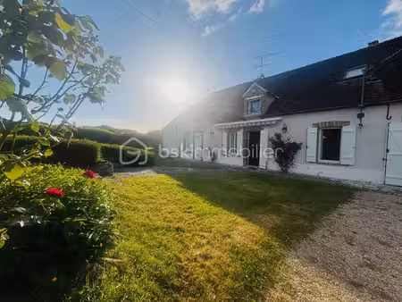 corps de ferme de 165 m² à la belliole