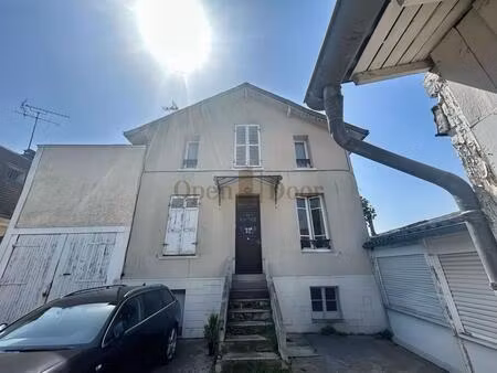 f1 avec coin nuit-neuilly-plaisance