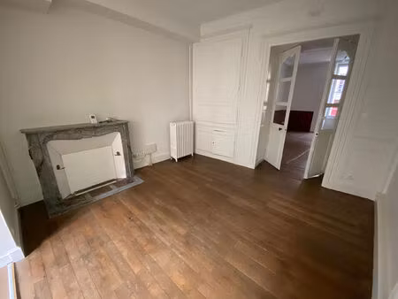 local professionnel poitiers - 2 pièces - 46.7 m²