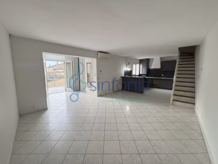 maison de ville 76 91 m2 habitables avec garage de 64 m2  te