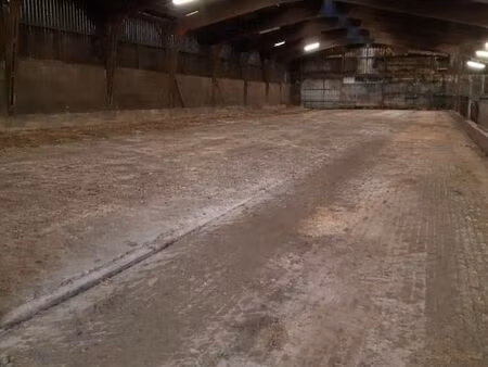 bâtiment de stockage 1500 m2