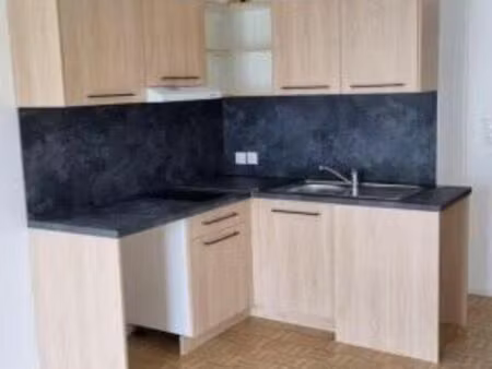 studio de 25m² proche gare commerce