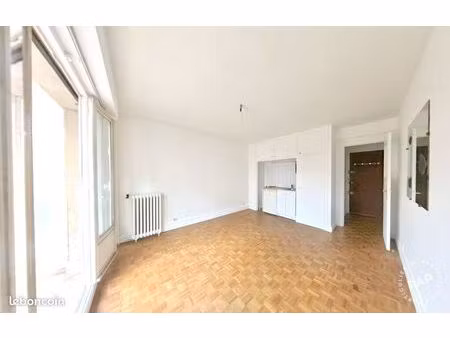 location studio 21 79 m² levallois-perret (92300) 980