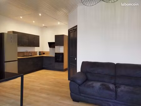 appartement t4 en duplex meublé entièrement refait à neuf au coeur de la turballe  à deux 