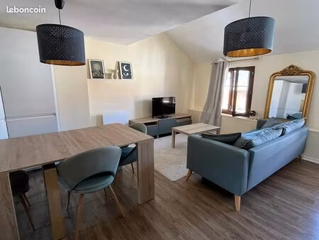 duplex faubourg des 3 maisons