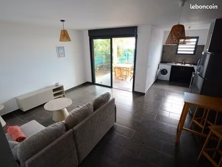 appartement t2 meublé à saint-leu