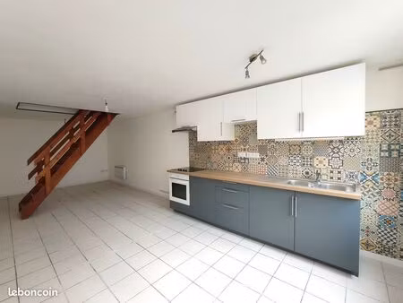 appartement 78m2 en triplex rénové + parking – gueret centre / gare