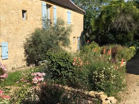 meublé à louer à l'année